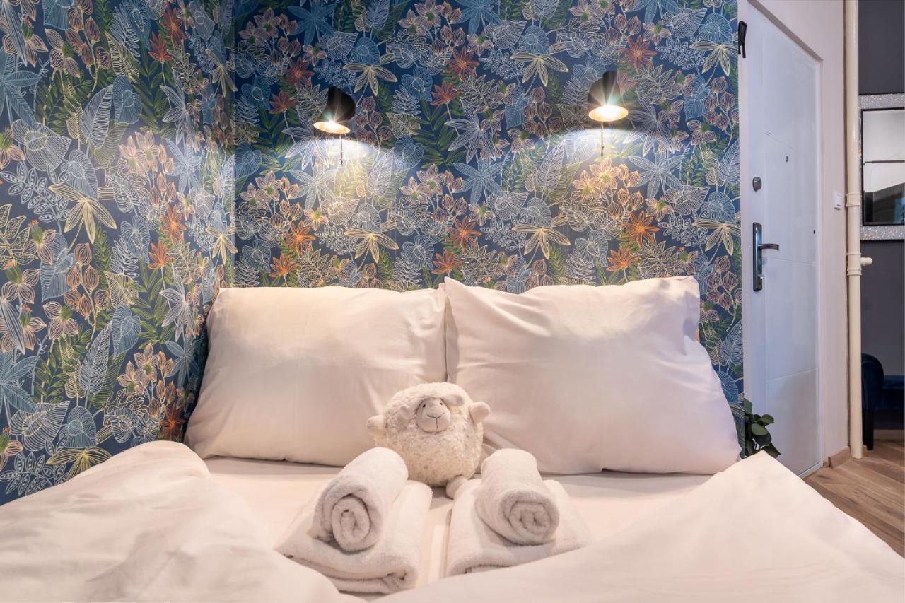 Economy Downtown Design Apartments - Free Parking - Balcony - Super Puplic Transport - Ac Budapest Exterior foto