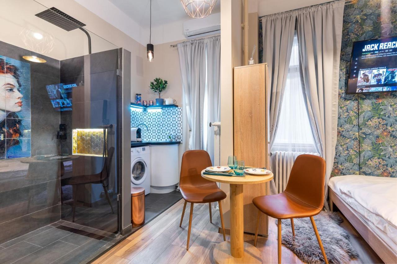 Economy Downtown Design Apartments - Free Parking - Balcony - Super Puplic Transport - Ac Budapest Exterior foto