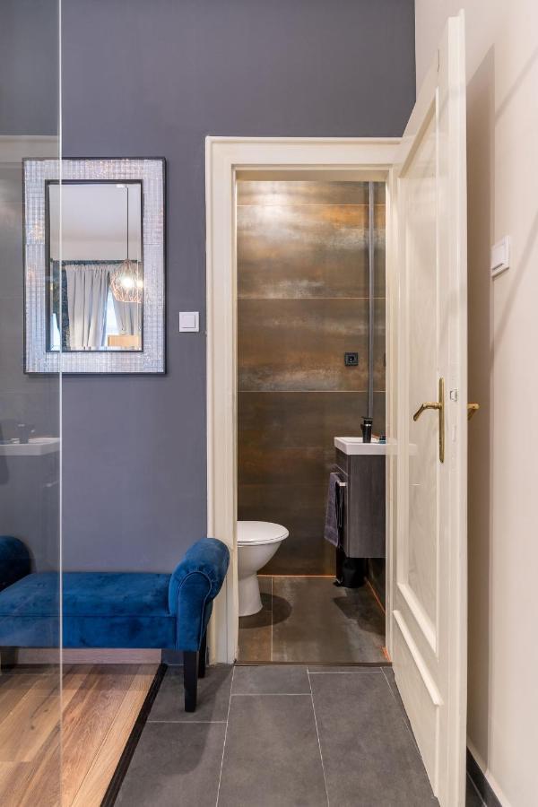 Economy Downtown Design Apartments - Free Parking - Balcony - Super Puplic Transport - Ac Budapest Exterior foto