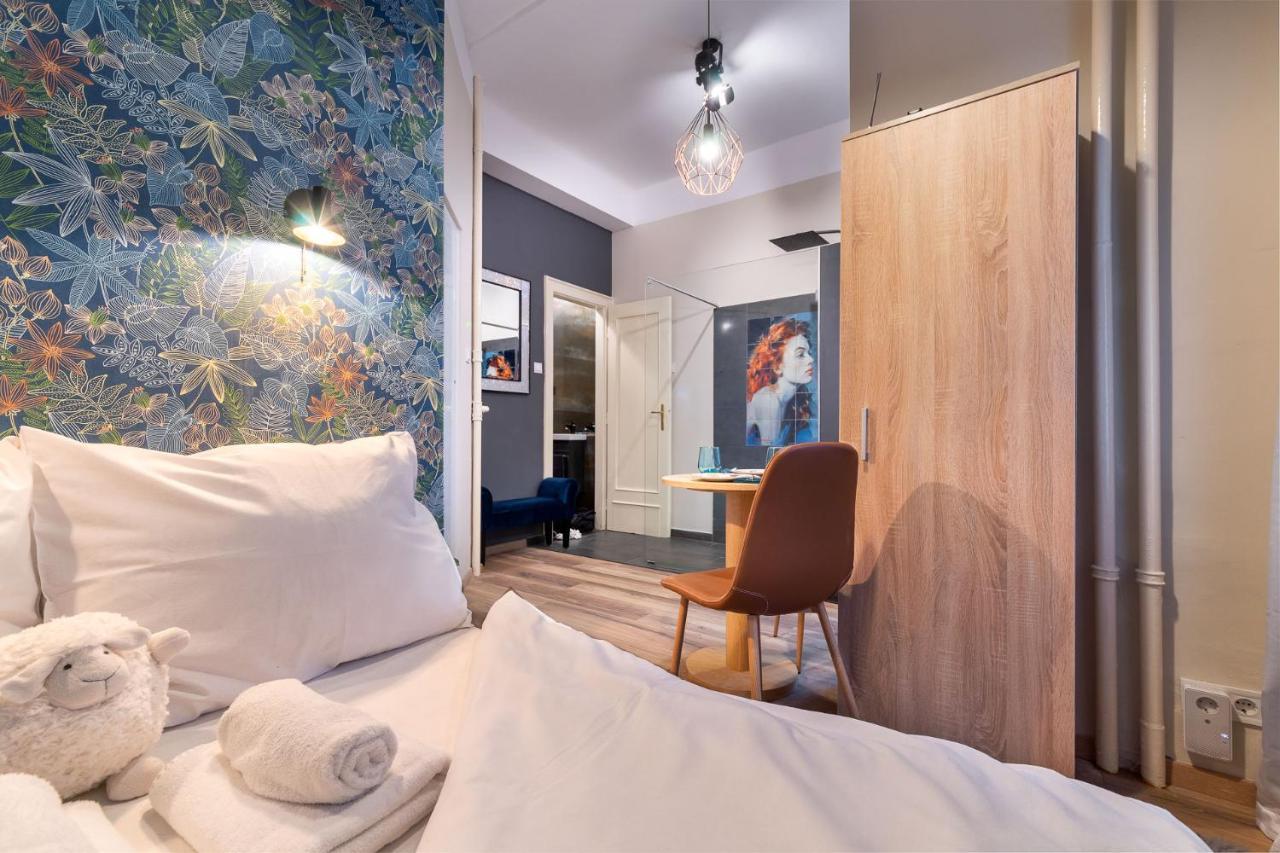 Economy Downtown Design Apartments - Free Parking - Balcony - Super Puplic Transport - Ac Budapest Exterior foto