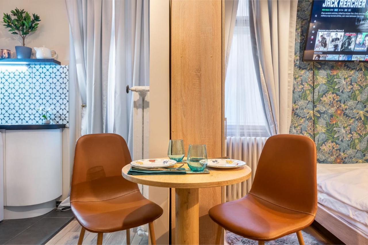 Economy Downtown Design Apartments - Free Parking - Balcony - Super Puplic Transport - Ac Budapest Exterior foto